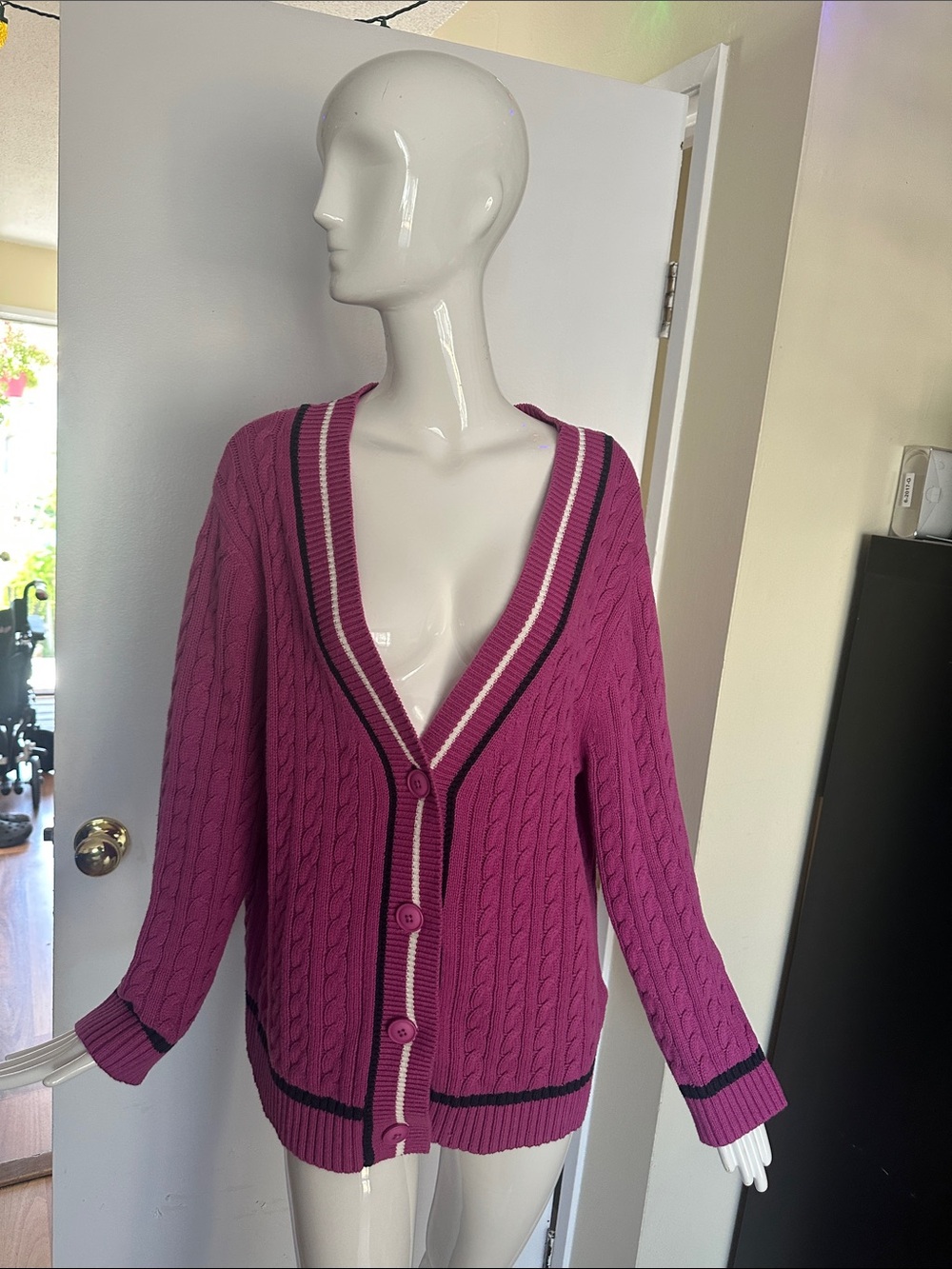 Simons Magenta Cable-Knit V-Neck Cardigan with Contrast Trim